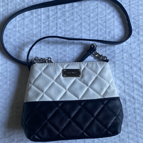Nine West small black and White bag - Picture 1 of 1